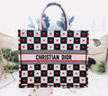 D i o r book 2021 36.5X28X17.5